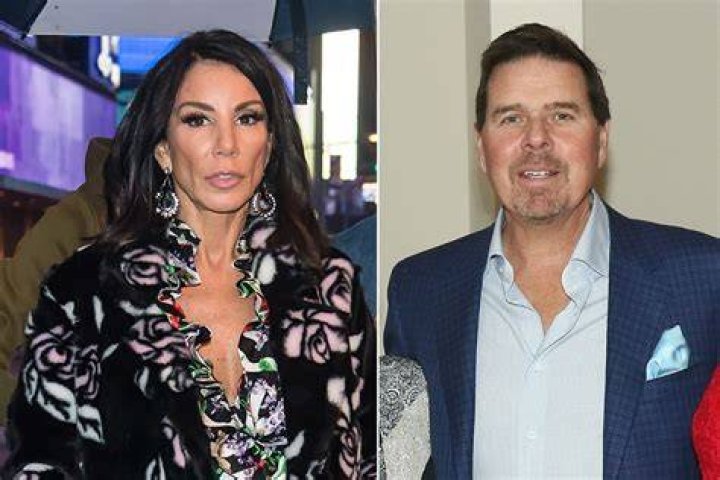 '90 Day Fiancé' Star Served with Divorce Papers