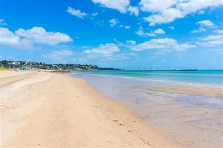 14 Best Beaches in Melbourne, Australia
