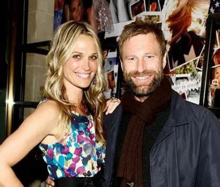 Aaron Eckhart Married, Wife, Girlfriend, Dating, Gay, Net Worth