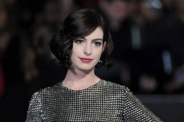 Anne Hathaway Net Worth : Houses & Movies