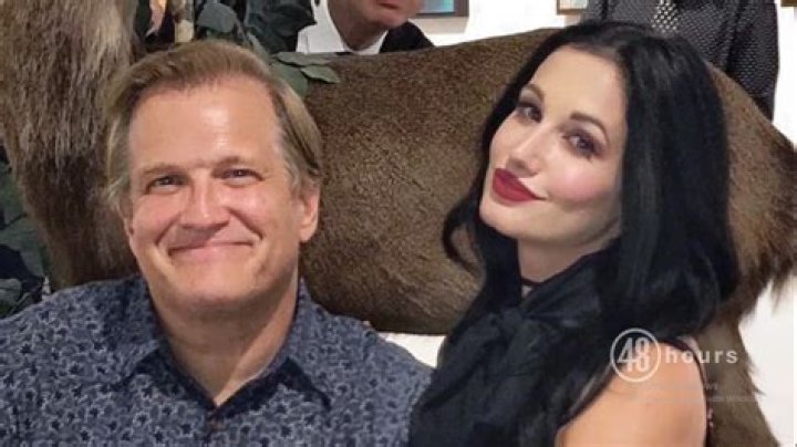 How Old And Tall Is Drew Carey? His Girlfriend, Parents, Sexuality