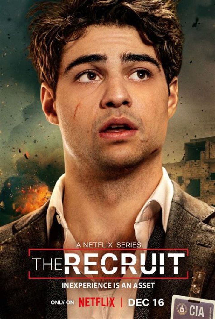 How tall is The Recruit star?
