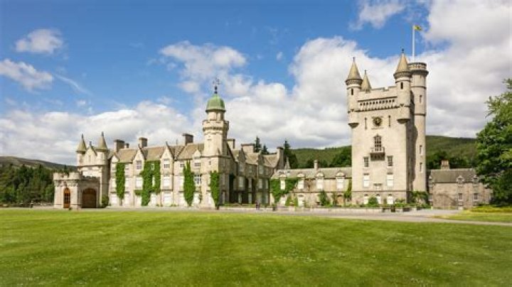 King Charles opens Balmoral for first time as fans able to visit where Queen spent final days
