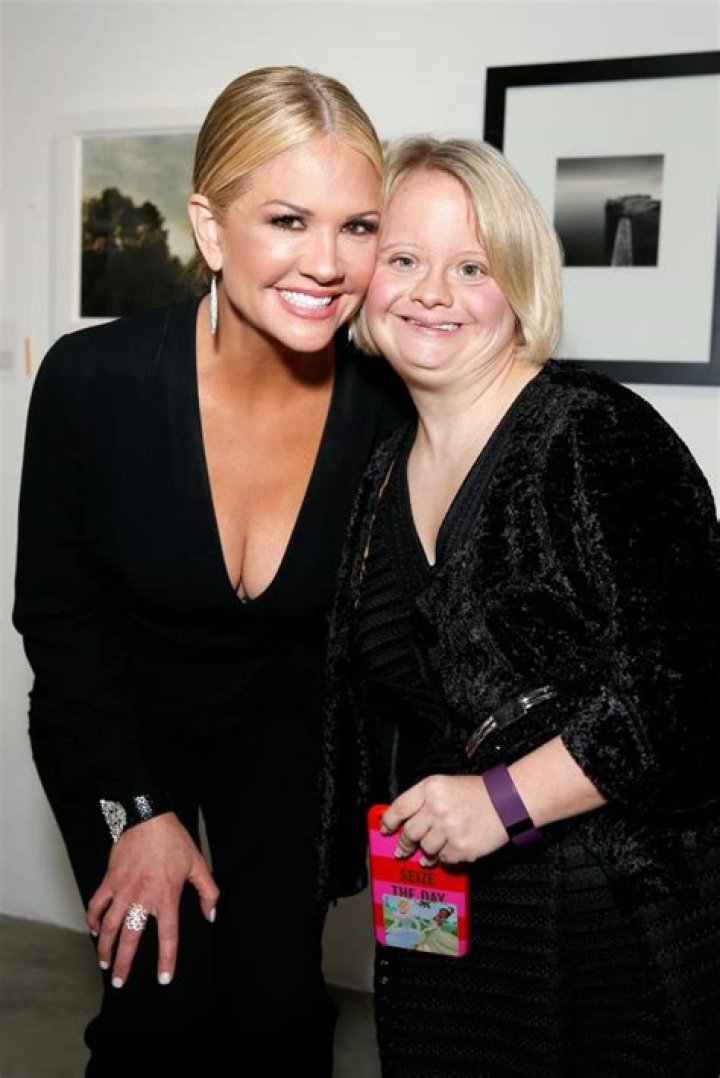 Lauren Potter Net Worth - Wiki, Age, Weight and Height, Relationships, Family, and More