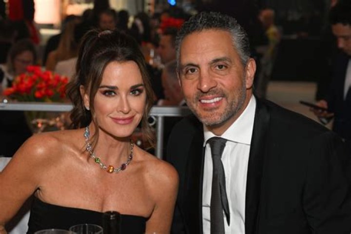 Mauricio Umansky Opens Up About Kyle Richards and Kathy Hilton's Relationship