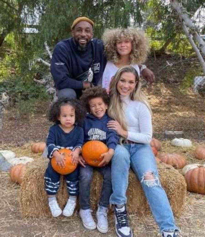 So You Think You Can Dance, Dancer, Allsion Holker Shares Two Kids with Her Husband, Stephen Boss.