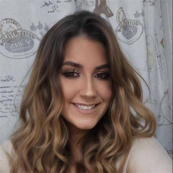 Taylor Lewis | Celebuzz