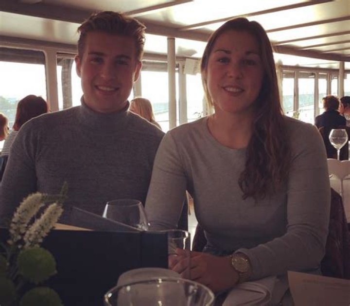 Who Is Mary Earps Brother Joel Earp? Family And Net worth 2023
